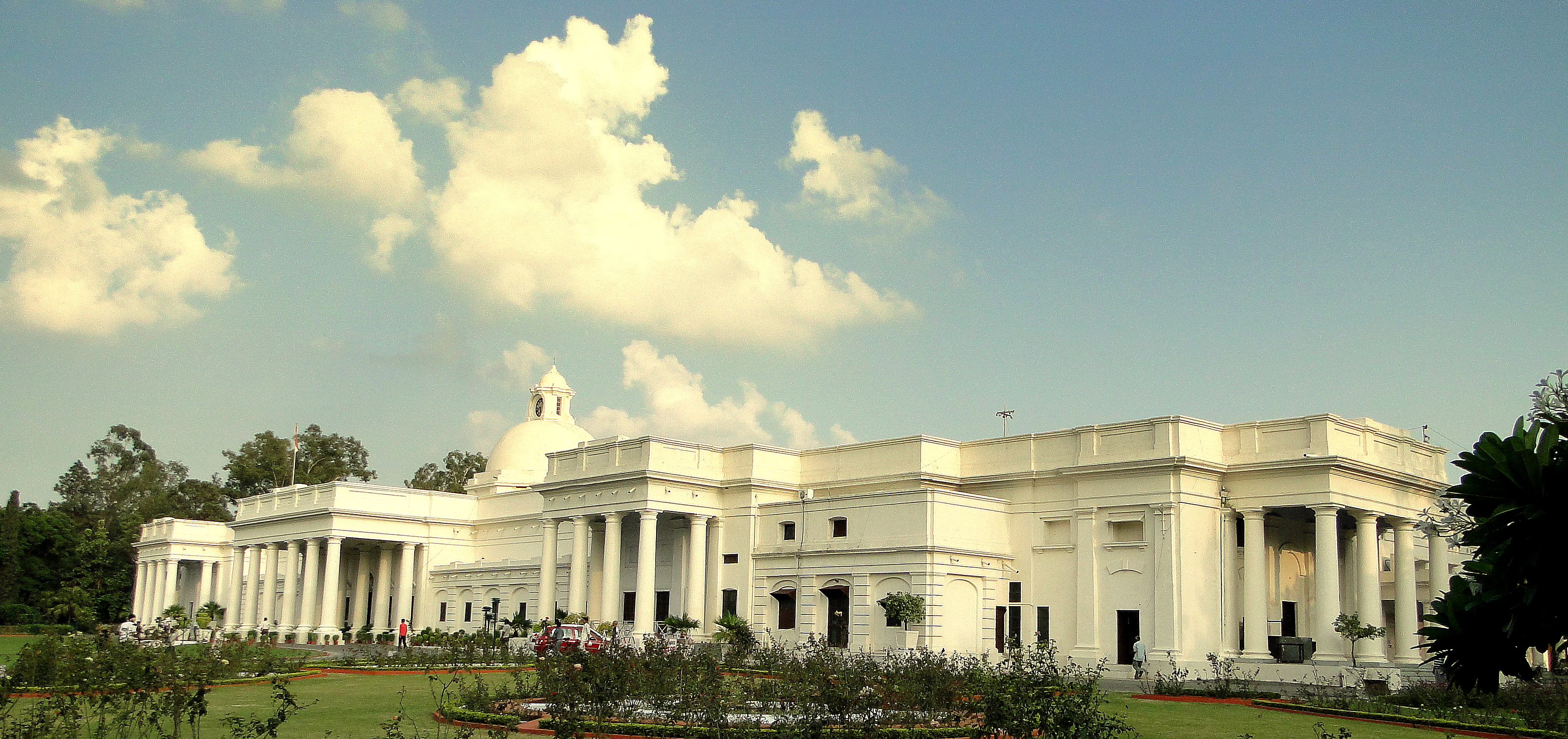 IIT Roorkee Campus View